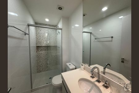 Apartamento para alugar com 72m², 2 quartos e 2 vagas Apartamento para alugar com 72m², 2 quartos e 2 vagasBanheiro da Suíte