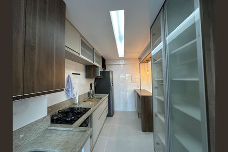 Apartamento para alugar com 72m², 2 quartos e 2 vagas Apartamento para alugar com 72m², 2 quartos e 2 vagasCozinha