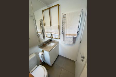 Apartamento para alugar com 72m², 3 quartos e 2 vagas Apartamento para alugar com 72m², 3 quartos e 2 vagasBanheiro