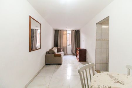 Sala de apartamento para alugar com 2 quartos, 56m² em Conjunto Residencial José Bonifácio, São Paulo