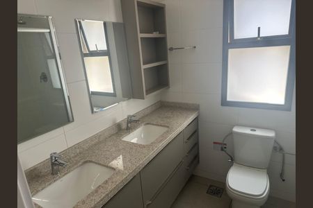 Apartamento para alugar com 130m², 3 quartos e 2 vagas Apartamento para alugar com 130m², 3 quartos e 2 vagasBanheiro