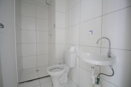 Banheiro de apartamento à venda com 1 quarto, 37m² em Vila Andrade, São Paulo