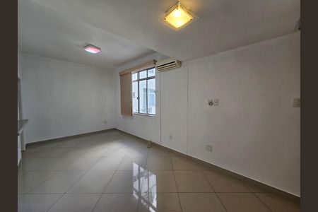 Sala de apartamento para alugar com 2 quartos, 65m² em Tijuca, Rio de Janeiro