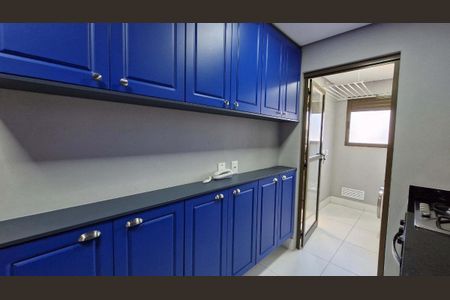 Apartamento à venda com 93m², 2 quartos e 2 vagasCozinha