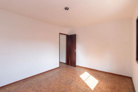 Casa à venda com 88m², 2 quartos e 4 vagas Casa à venda com 88m², 2 quartos e 4 vagasQuarto 2