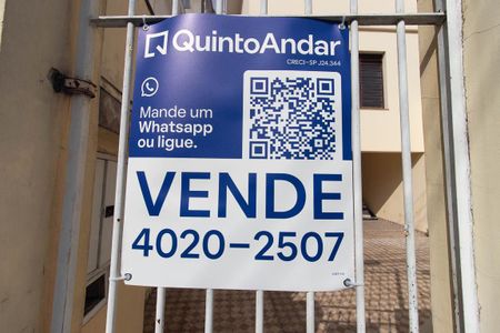 Casa à venda com 88m², 2 quartos e 4 vagas Casa à venda com 88m², 2 quartos e 4 vagasPlaca