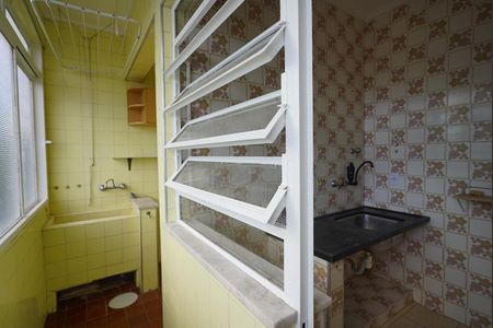 Área de Serviço de apartamento para alugar com 3 quartos, 92m² em São João, Porto Alegre