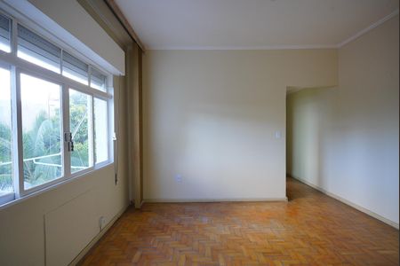 Sala de apartamento para alugar com 3 quartos, 92m² em São João, Porto Alegre