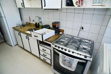 Cozinha de apartamento para alugar com 3 quartos, 110m² em Barra da Tijuca, Rio de Janeiro