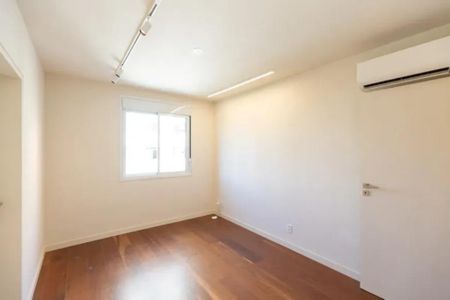 Foto 14 de apartamento à venda com 3 quartos, 194m² em Itaim Bibi, São Paulo