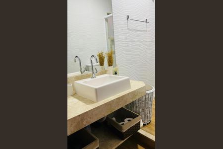 Casa de condomínio para alugar com 85m², 2 quartos e 1 vaga Casa de condomínio para alugar com 85m², 2 quartos e 1 vagaBanheiro