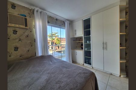 Casa de condomínio para alugar com 220m², 3 quartos e 3 vagas