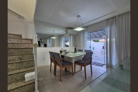 Casa de Condomínio para alugar com 3 quartos, 220m² em Vargem Pequena, Rio de Janeiro