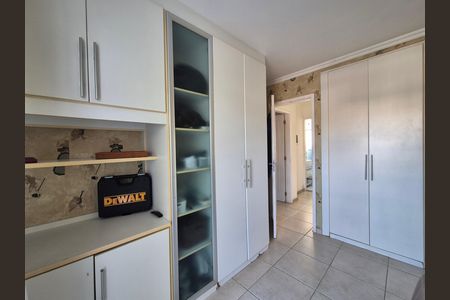 Casa de condomínio para alugar com 220m², 3 quartos e 3 vagas