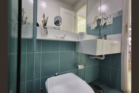 Casa de condomínio para alugar com 220m², 3 quartos e 3 vagas
