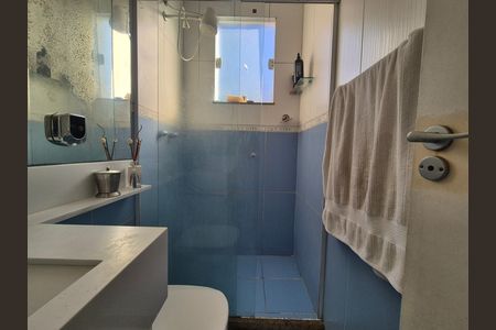 Casa de condomínio para alugar com 220m², 3 quartos e 3 vagas