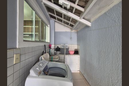 Casa de condomínio para alugar com 220m², 3 quartos e 3 vagas