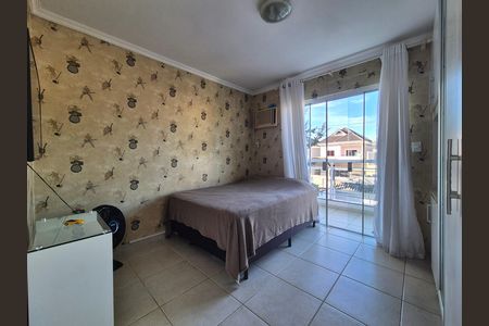 Casa de condomínio para alugar com 220m², 3 quartos e 3 vagas