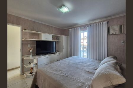 Casa de condomínio para alugar com 220m², 3 quartos e 3 vagas