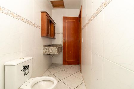 Casa à venda com 216m², 3 quartos e 4 vagasBanheiro Social