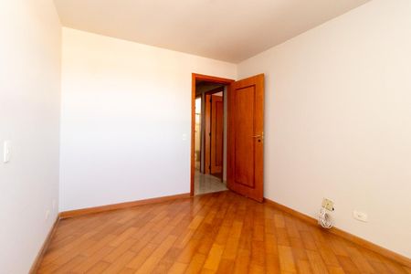 Casa à venda com 216m², 3 quartos e 4 vagasQuarto 1
