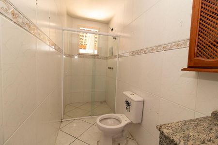 Casa à venda com 216m², 3 quartos e 4 vagasBanheiro Social