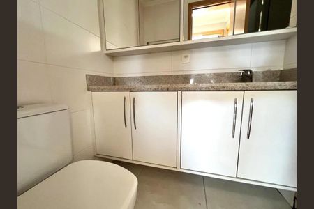 Apartamento para alugar com 64m², 2 quartos e 2 vagasBanheiro 1