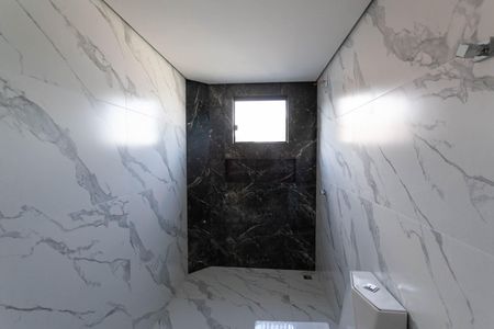 Casa de condomínio à venda com 127m², 2 quartos e 1 vaga Casa de condomínio à venda com 127m², 2 quartos e 1 vagaBanheiro da suíte