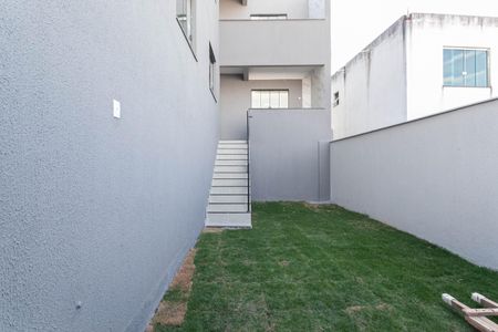 Casa de condomínio à venda com 127m², 2 quartos e 1 vaga Casa de condomínio à venda com 127m², 2 quartos e 1 vagaQuintal