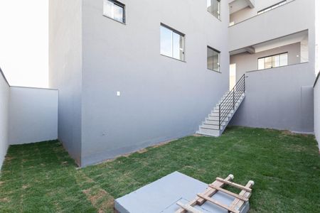 Casa de condomínio à venda com 127m², 2 quartos e 1 vaga Casa de condomínio à venda com 127m², 2 quartos e 1 vagaQuintal