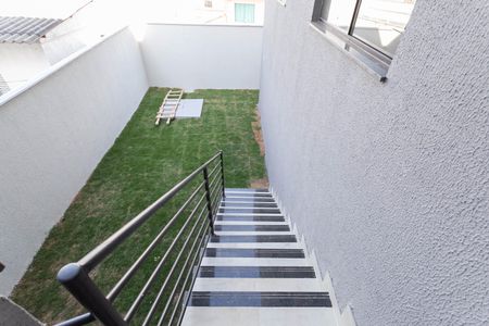 Casa de condomínio à venda com 127m², 2 quartos e 1 vaga Casa de condomínio à venda com 127m², 2 quartos e 1 vagaQuintal
