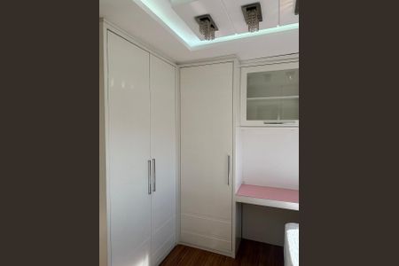 Apartamento à venda com 126m², 3 quartos e 2 vagas Apartamento à venda com 126m², 3 quartos e 2 vagasQuarto