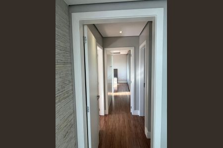 Apartamento à venda com 126m², 3 quartos e 2 vagas Apartamento à venda com 126m², 3 quartos e 2 vagasCorredor