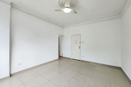 Sala de apartamento para alugar com 3 quartos, 120m² em Benfica, Rio de Janeiro
