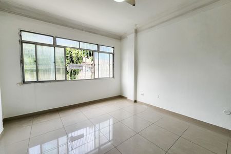 Sala de apartamento para alugar com 3 quartos, 120m² em Benfica, Rio de Janeiro