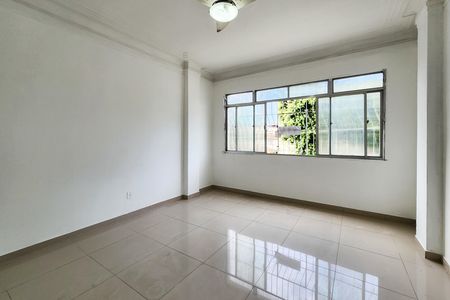 Sala de apartamento para alugar com 3 quartos, 120m² em Benfica, Rio de Janeiro