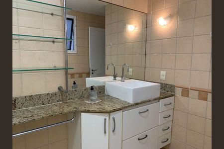 Apartamento para alugar com 190m², 4 quartos e 3 vagas