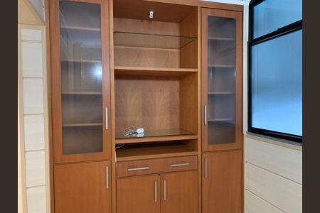 Apartamento para alugar com 190m², 4 quartos e 3 vagas