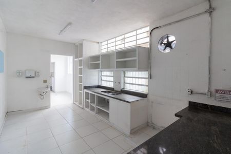 Casa para alugar com 612m², 5 quartos e 8 vagasCozinha
