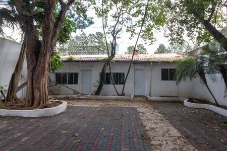 Casa para alugar com 612m², 5 quartos e 8 vagasEdícula