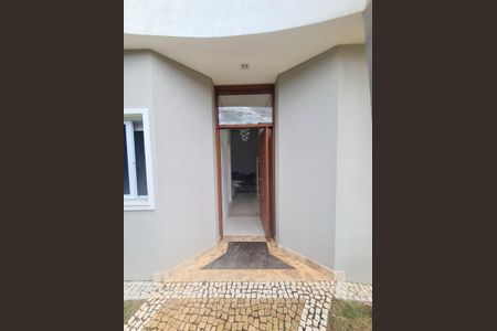 Casa à venda com 272m², 4 quartos e sem vaga