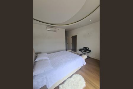 Casa à venda com 4 quartos, 272m² em Swiss Park, Campinas
