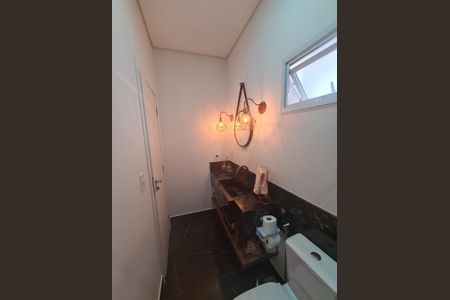 Casa à venda com 272m², 4 quartos e sem vaga