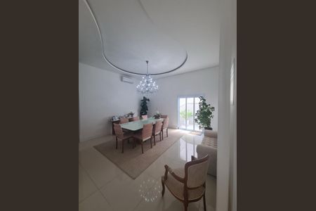 Casa à venda com 4 quartos, 272m² em Swiss Park, Campinas