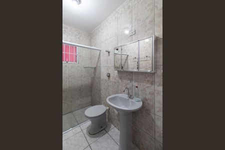 Banheiro de casa para alugar com 1 quarto, 20m² em Parque Savoi City, São Paulo