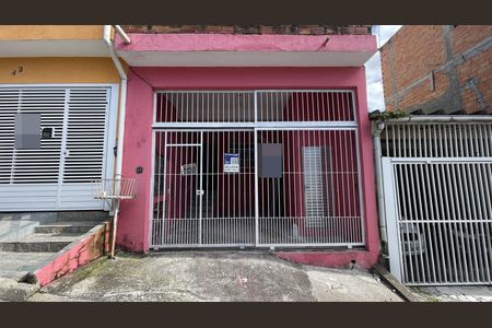 Casa para alugar com 20m², 1 quarto e sem vaga Casa para alugar com 20m², 1 quarto e sem vagaFachada + Placa