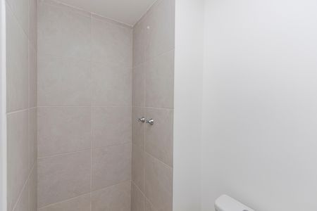 Apartamento à venda com 37m², 2 quartos e sem vaga Apartamento à venda com 37m², 2 quartos e sem vagaBanheiro