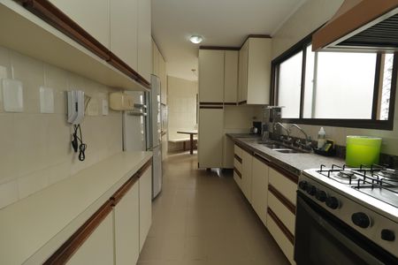 Apartamento à venda com 178m², 3 quartos e 3 vagasCozinha