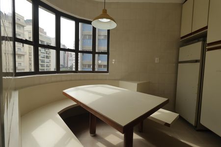 Apartamento à venda com 178m², 3 quartos e 3 vagasCozinha