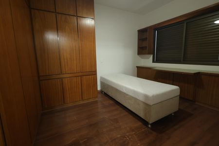 Apartamento à venda com 178m², 3 quartos e 3 vagasSuíte 2